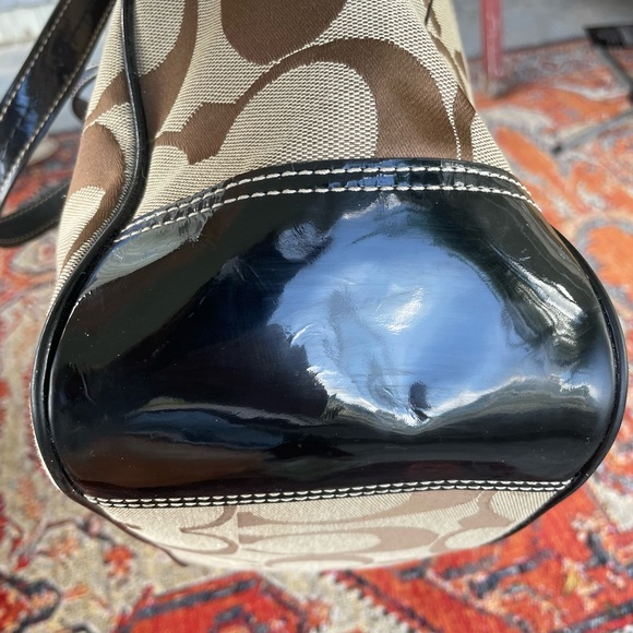 Coach Laura Signature Tote – Khakis/Black - Picture 12 of 15